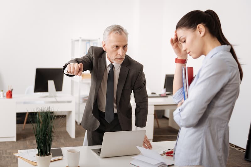 Bei einer Pflichtverletzung am Arbeitsplatz droht Ärger