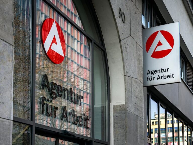 Wie Viel Geld Bei Umschulung Vom Arbeitsamt Umschulung durch Arbeitsamt: So bekommst du Förderung | MeineBewerbung.net