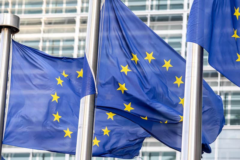 Mehrere Europaflaggen, was ist der Europass?